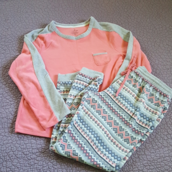 Cuddl Duds Other - Cozy Pajama Set